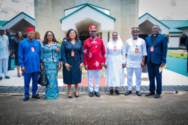 Nwafor Orizu College Of Education:Gov Soludo Swears ln Dr. Onyeali-lkpe As Chairman, Governing Council.