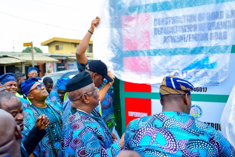 Aswani-Emzor Way:Isolo Council Boss,Hon Olasoju Flags Off Construction Of Aswani-Emzor Way